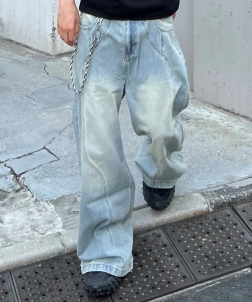 Chikashitsu +（チカシツプラス）の「【Chikashitsu +】wave curved denim pants / 【チカシツプラス】ウェーブカーブデニムパンツ（デニムパンツ・メンズ・ライトブルー・M/S/L）」の8枚目の写真