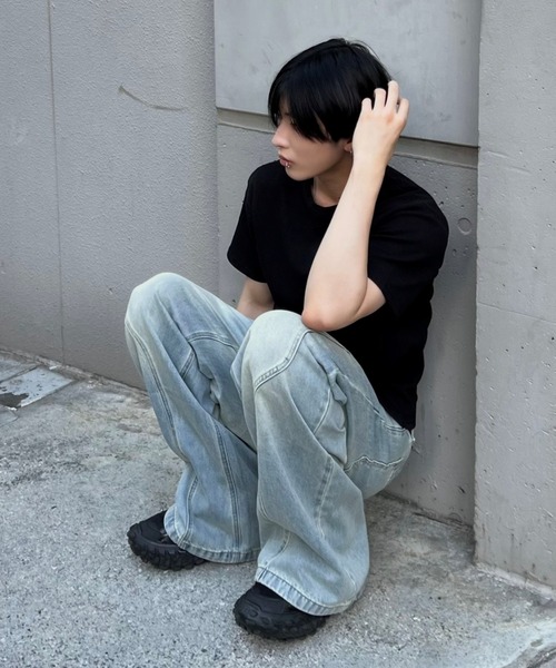 Chikashitsu +（チカシツプラス）の「【Chikashitsu +】wave curved denim pants / 【チカシツプラス】ウェーブカーブデニムパンツ（デニムパンツ・メンズ・ライトブルー・M/S/L）」の9枚目の写真