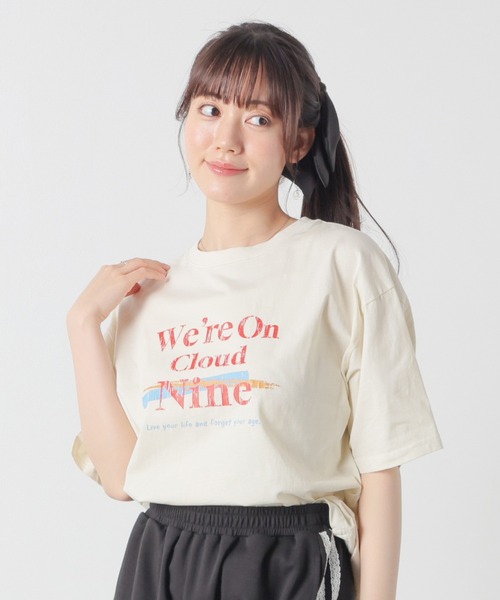 Honeys(ハニーズ)の「【UVカット】ロゴプリントゆるTシャツ(Tシャツ/カットソー・レディース・アイボリー/スミクロ/グリーン/ピンク/イエロー・L/LL/M/S)」の10枚目の写真