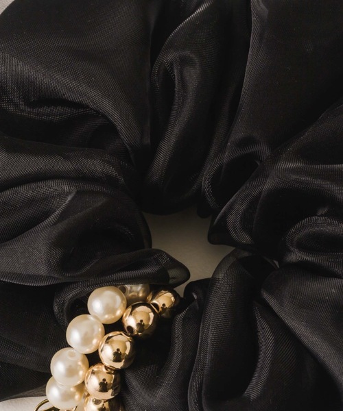 muku(ムク)の「ORGANDY CHOUCHOU/PEARL×BALL(シュシュ・レディース・ブラック・FREE)」の3枚目の写真