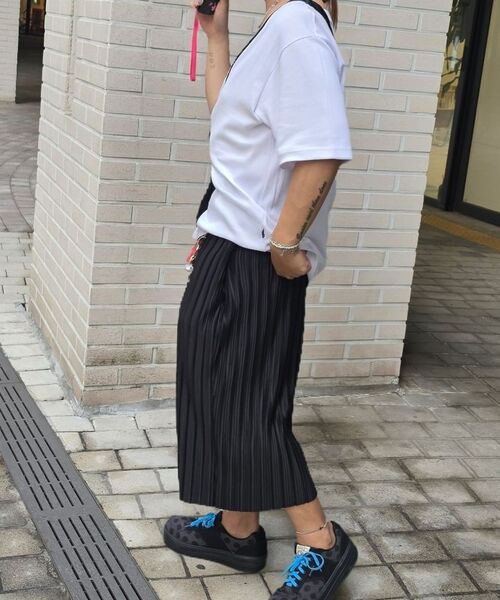 SAINTCREW(セントクルー)の「無地BIG Vネック半袖TシャツBIGV-883ホワイト(Tシャツ/カットソー・メンズ・その他・LARGE/MEDIUM/X-LARGE/XX-LARGE/XXX-LARGE/XXXX-LARGE)」の2枚目の写真