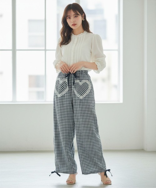 center i（センターアイ）の「ハートレースポケット ギンガムチェックイージーワイドパンツ（その他パンツ・レディース・ネイビー/ブラック・FREE）」の15枚目の写真