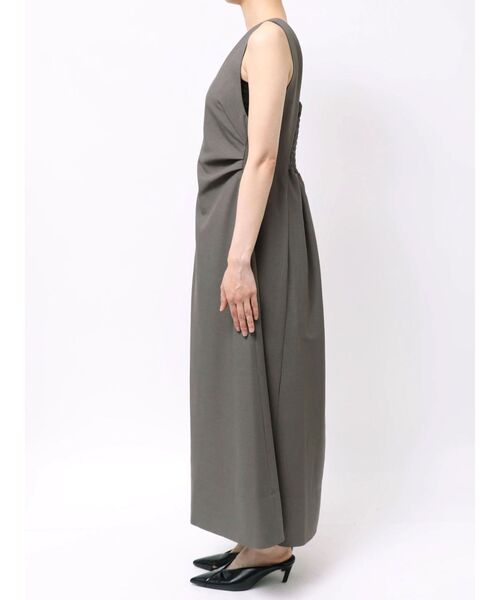 ELENDEEK(エレンディーク)の「V NECK FORM OP(ワンピース・レディース・グレー/ブラック・2/1/FREE)」の18枚目の写真