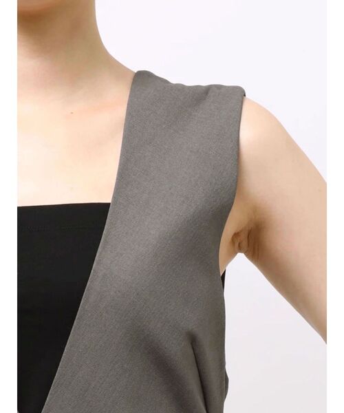 ELENDEEK(エレンディーク)の「V NECK FORM OP(ワンピース・レディース・グレー/ブラック・2/1/FREE)」の21枚目の写真