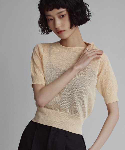 W:Huku(フーク)の「【W:Huku / バイカラーシャイニーニット】シアー ハーフスリーブ トップス(ニット/セーター・レディース・オレンジ/オフホワイト/ベージュ/ブラウン/チャコール・FREE)」の4枚目の写真