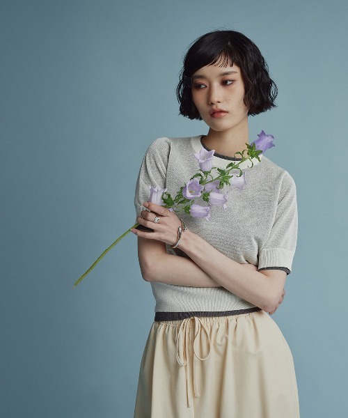 W:Huku(フーク)の「【W:Huku / バイカラーシャイニーニット】シアー ハーフスリーブ トップス(ニット/セーター・レディース・オレンジ/オフホワイト/ベージュ/ブラウン/チャコール・FREE)」の9枚目の写真