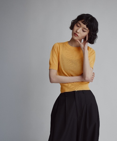 W:Huku(フーク)の「【W:Huku / バイカラーシャイニーニット】シアー ハーフスリーブ トップス(ニット/セーター・レディース・オレンジ/オフホワイト/ベージュ/ブラウン/チャコール・FREE)」の16枚目の写真