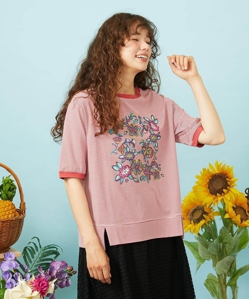 【接触冷感】Verano en La Mancha フラワープリントボーダーTシャツ