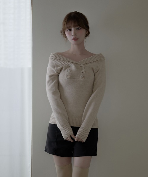 M DOLLY(エムドリー)の「Twin button Elma knit tops/ ツインボタンエルマニットトップス(ニット/セーター・レディース・グレー/アイボリー/ベージュ・FREE)」の10枚目の写真