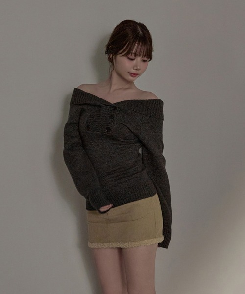 M DOLLY(エムドリー)の「Twin button Elma knit tops/ ツインボタンエルマニットトップス(ニット/セーター・レディース・グレー/アイボリー/ベージュ・FREE)」の5枚目の写真