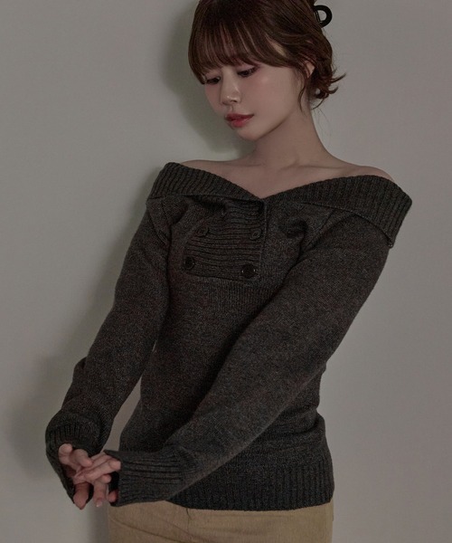 M DOLLY(エムドリー)の「Twin button Elma knit tops/ ツインボタンエルマニットトップス(ニット/セーター・レディース・グレー/アイボリー/ベージュ・FREE)」の6枚目の写真