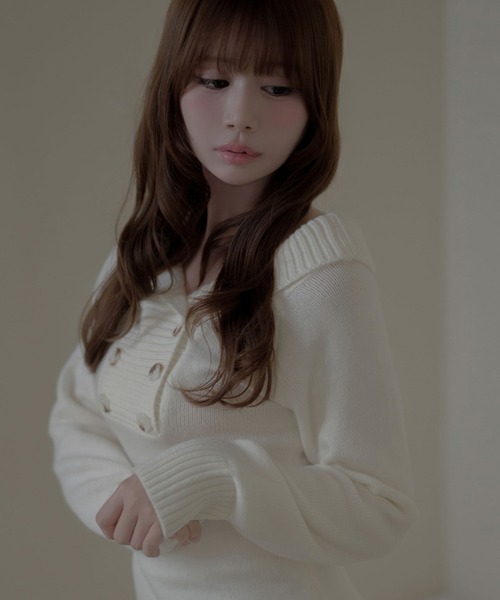M DOLLY(エムドリー)の「Twin button Elma knit tops/ ツインボタンエルマニットトップス(ニット/セーター・レディース・グレー/アイボリー/ベージュ・FREE)」の21枚目の写真