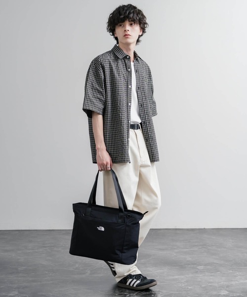 THE NORTH FACE(ザノースフェイス)の「THE NORTH FACE WHITE LABEL LINDEN TOTE BAG ロゴナイロンショルダートートバッグ(トートバッグ・メンズ・チャコール/クリーム/ブラック・FREE)」の8枚目の写真