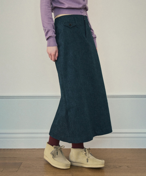 OURNOSTALGIA（アワー ノスタルジア）の「Pocket herringbone midi skirt_Denim(O25-SK03)（スカート・レディース・ブルー・MEDIUM/SMALL）」の2枚目の写真