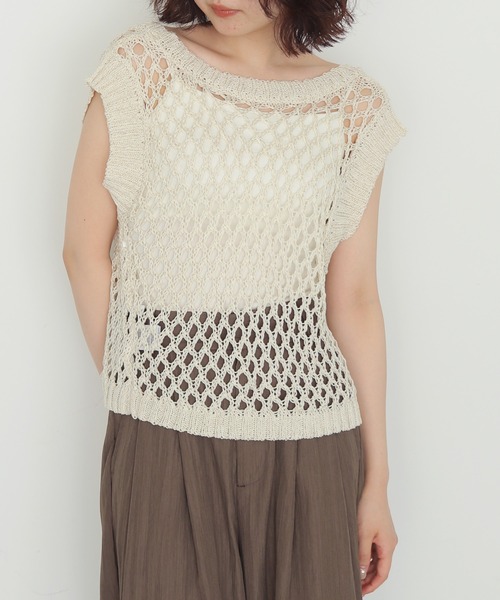 cheriella(シェリエラ)の「【cheriella】前後2WAYメッシュニットベスト 2WAY MESH KNIT VEST(ベスト・レディース・アイボリー/ブラック・FREE)」の2枚目の写真