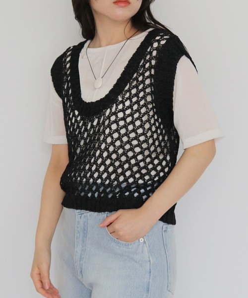 cheriella(シェリエラ)の「【cheriella】前後2WAYメッシュニットベスト 2WAY MESH KNIT VEST(ベスト・レディース・アイボリー/ブラック・FREE)」の16枚目の写真