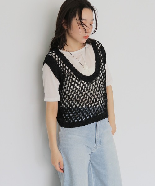 cheriella（シェリエラ）の「【cheriella】前後2WAYメッシュニットベスト　2WAY MESH KNIT VEST（ベスト・レディース・アイボリー/ブラック・FREE）」の21枚目の写真