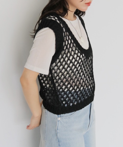 cheriella(シェリエラ)の「【cheriella】前後2WAYメッシュニットベスト 2WAY MESH KNIT VEST(ベスト・レディース・アイボリー/ブラック・FREE)」の17枚目の写真