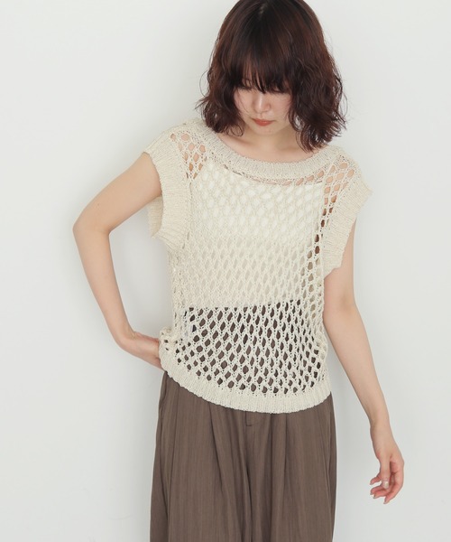cheriella(シェリエラ)の「【cheriella】前後2WAYメッシュニットベスト 2WAY MESH KNIT VEST(ベスト・レディース・アイボリー/ブラック・FREE)」の10枚目の写真