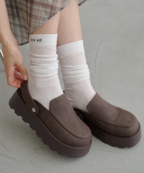 Kastane(カスタネ)の「【WEB先行】サボ2WAYローファー(ローファー・レディース・ベージュ/ダークブラウン・LARGE/MEDIUM)」の1枚目の写真