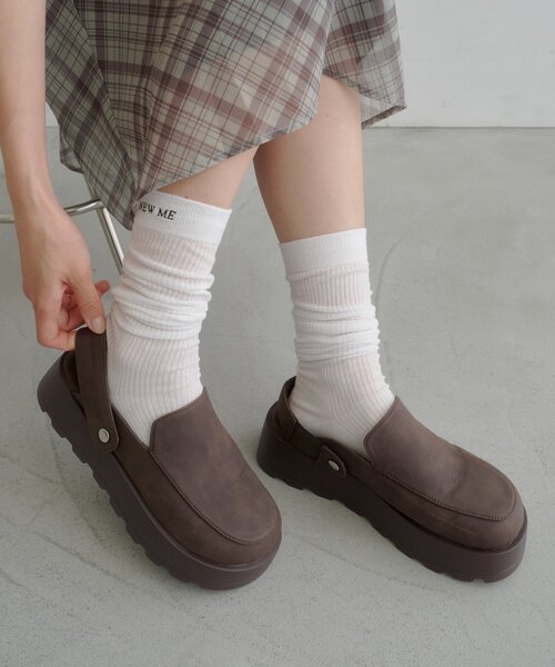 Kastane(カスタネ)の「【WEB先行】サボ2WAYローファー(ローファー・レディース・ベージュ/ダークブラウン・LARGE/MEDIUM)」の4枚目の写真
