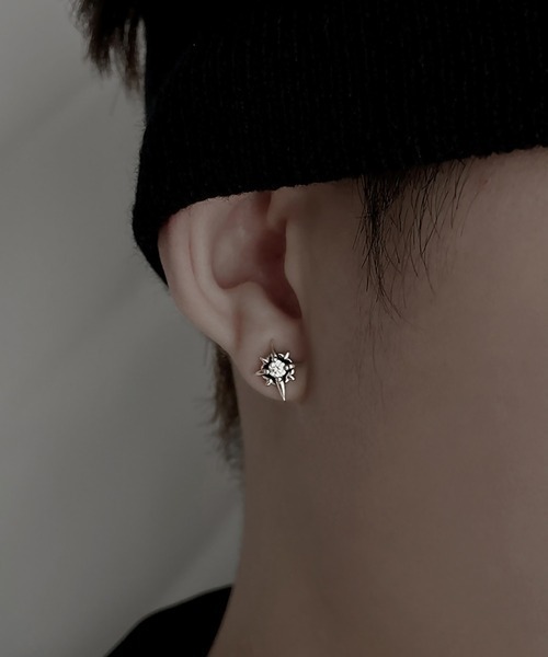WARAIJOGO（ワライジョウゴ）の「EKG197/ダイヤ風スターシルバーワンポイントピアス/両耳用/メンズ(NEZ)（ピアス（両耳用）・メンズ・シルバー・FREE）」の4枚目の写真