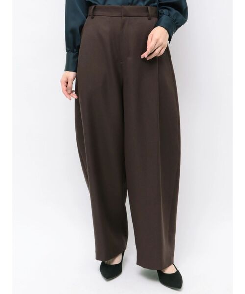 TONAL（トーナル）の「パウダーツイルカーブパンツ（スラックス・レディース・ブラウン/チャコールグレー/ピンク・MEDIUM/SMALL）」の2枚目の写真