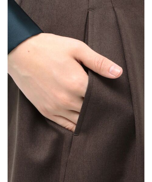 TONAL（トーナル）の「パウダーツイルカーブパンツ（スラックス・レディース・ブラウン/チャコールグレー/ピンク・MEDIUM/SMALL）」の16枚目の写真