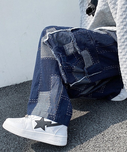 FVLMEN(フルメン)の「【FVLMEN】remake patch work stitch cut off fringe pocket cargo denim Pants/リメイク パッチワーク ステッチ カットオフ フリンジ ポケット カーゴ デニム パンツ(デニムパンツ・メンズ・ブルー/ブラック・X-LARGE/MEDIUM/LARGE)」の6枚目の写真