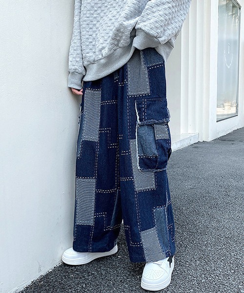 FVLMEN(フルメン)の「【FVLMEN】remake patch work stitch cut off fringe pocket cargo denim Pants/リメイク パッチワーク ステッチ カットオフ フリンジ ポケット カーゴ デニム パンツ(デニムパンツ・メンズ・ブルー/ブラック・X-LARGE/MEDIUM/LARGE)」の9枚目の写真