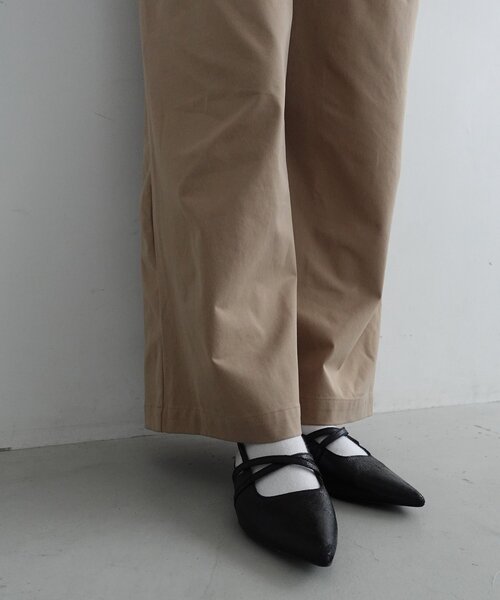 DISCOAT(ディスコート)の「【大人のための一足/S~XL展開】ポインテッドクロスストラップシューズ(パンプス・レディース・ブラウン/ブラック系その他/ブラック/シルバー・SMALL/X-LARGE/LARGE/MEDIUM)」の11枚目の写真
