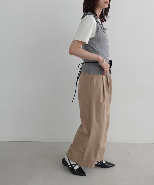 DISCOAT(ディスコート)の「【大人のための一足/S~XL展開】ポインテッドクロスストラップシューズ(パンプス・レディース・ブラウン/ブラック系その他/ブラック/シルバー・SMALL/X-LARGE/LARGE/MEDIUM)」の12枚目の写真