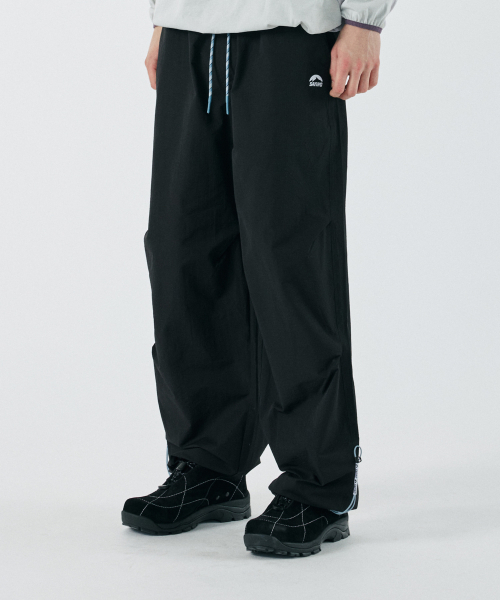 SANRO（サンロ）の「[UNISEX] サイドストリングパンツ - ブラック（スウェットパンツ・レディース・その他・MEDIUM/LARGE/X-LARGE）」の2枚目の写真
