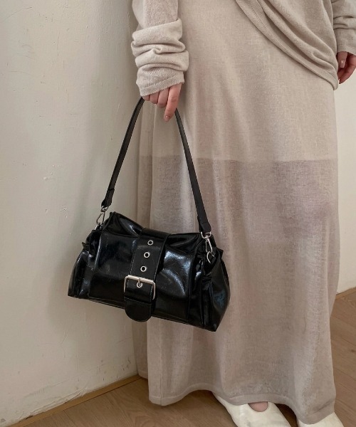 yuue' ( wear )(ユーイ)の「2WAYベルトデザインミニショルダーバッグ/ペットボトル収納可(ショルダーバッグ・レディース・ブラック/アイボリー・FREE)」の17枚目の写真