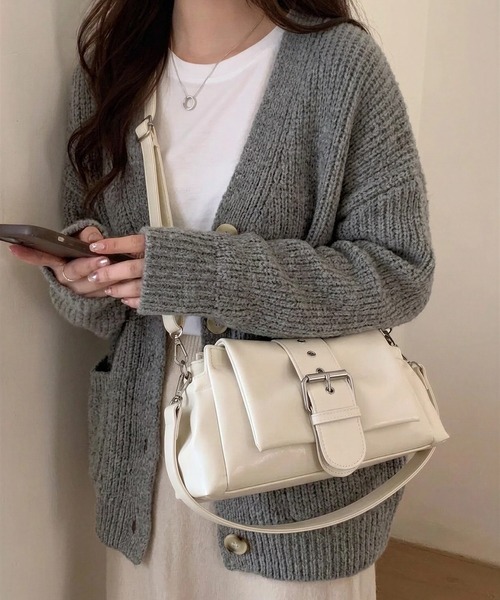 yuue' ( wear )(ユーイ)の「2WAYベルトデザインミニショルダーバッグ/ペットボトル収納可(ショルダーバッグ・レディース・ブラック/アイボリー・FREE)」の10枚目の写真