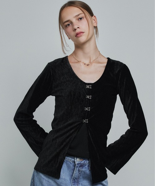 Su1.(スイ)の「【Su1.】シャイニーベロアフロントホックトップス(Tシャツ/カットソー・レディース・ブラック/ベージュ・FREE)」の14枚目の写真