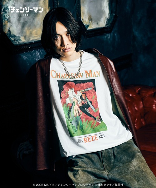 glamb(グラム)の「Chainsaw Man T-shirt / チェンソーマン Tシャツ(Tシャツ/カットソー・メンズ・ホワイト/ブラック・M/L/XL)」の1枚目の写真