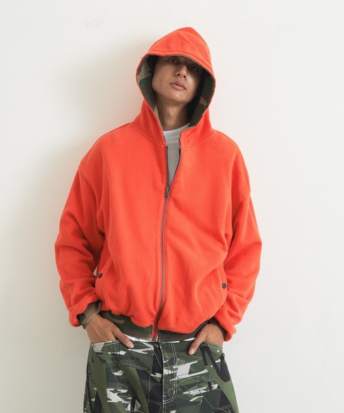 XLARGE(エクストララージ)の「REVERSIBLE CAMO ZIP HOODED SWEATSHIRT(パーカー・メンズ・オレンジ/ブラック・XL/L/M/S)」の4枚目の写真