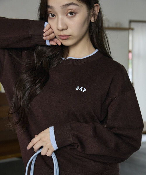 GAP(ギャップ)の「PUBLUX × GAP/ギャップ 配色 レイヤード カシミア ブレンド クルーネック ニット 限定展開(ニット/セーター・レディース・チャコールグレー/グレー/ネイビー/ブラウン・フリ-)」の20枚目の写真