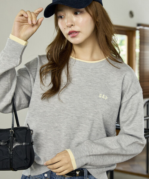 GAP(ギャップ)の「PUBLUX × GAP/ギャップ 配色 レイヤード カシミア ブレンド クルーネック ニット 限定展開(ニット/セーター・レディース・チャコールグレー/グレー/ネイビー/ブラウン・フリ-)」の22枚目の写真