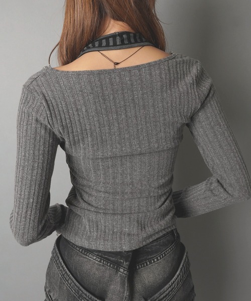 SPINNS(スピンズ)の「タンクトップレイヤード風長袖ジップカットソー/ボーダー/平成ギャル(Tシャツ/カットソー・レディース・ブラック/グレー/カーキ・ONESIZE)」の7枚目の写真