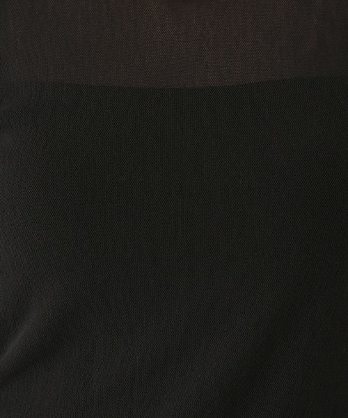 Elura(エルーラ)の「シアチュールハイネックプルオーバー/1078548(Tシャツ/カットソー・レディース・ブラック/レッド/オフホワイト・FREE)」の9枚目の写真