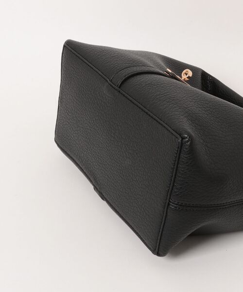 cache cache(カシュ カシュ)の「カシュカシュ cachecache / ヒネリベルトソフト合皮ポーチ付ミニトートバッグ(トートバッグ・レディース・ブラック/アイボリー/ベージュ系その他・FREE)」の5枚目の写真