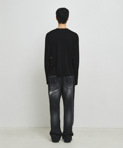 ENDOOR(エンドア)の「CADENCE フィンガーホールカーディガン(ブラック)(カーディガン/ボレロ・レディース・ブラック・LARGE/MEDIUM)」の4枚目の写真