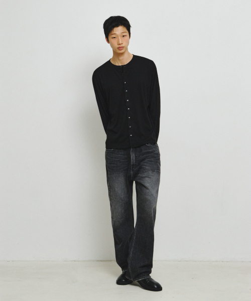 ENDOOR(エンドア)の「CADENCE フィンガーホールカーディガン(ブラック)(カーディガン/ボレロ・レディース・ブラック・LARGE/MEDIUM)」の5枚目の写真