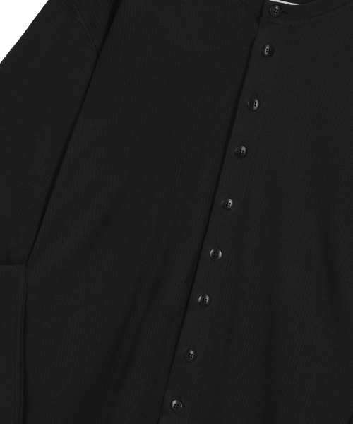 ENDOOR(エンドア)の「CADENCE フィンガーホールカーディガン(ブラック)(カーディガン/ボレロ・レディース・ブラック・LARGE/MEDIUM)」の11枚目の写真