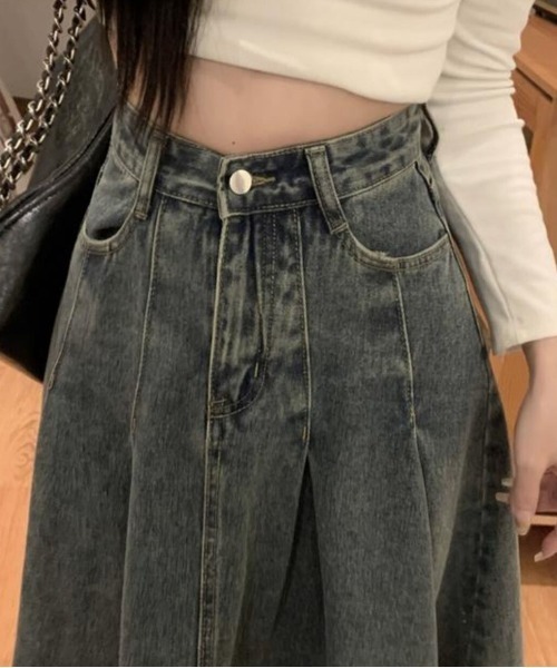 &soiree(アンドソワレ)の「フロントタックデニムフレアミドルスカート(デニムスカート・レディース・ブルー・SMALL/MEDIUM/LARGE/X-LARGE)」の6枚目の写真