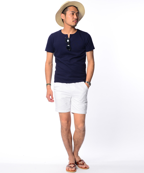 BEAMS LIGHTS Men's（ビームスライツ メンズ）の「BEAMS LIGHTS /  ネックスリットＴシャツ（Tシャツ/カットソー・メンズ・ホワイト/ネイビー・MEDIUM/X-LARGE/LARGE/SMALL）」の3枚目の写真