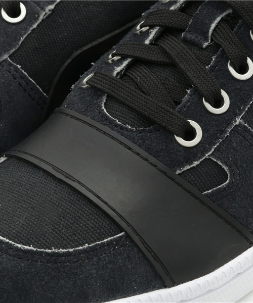 McQ ALEXANDER McQUEEN PUMA（マックキュー アレクサンダー マックイーン プーマ）の「PUMA MCQ SERVE LO（スニーカー・メンズ・ブラック/ホワイト・27.0cm/28.0cm/29.0cm/25.0cm/26.0cm）」の8枚目の写真