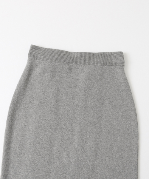 URBAN RESEARCH（アーバンリサーチ）の「UR リブニットタイトスカート（スカート・レディース・ブラック/グレー/ブルー・FREE）」の13枚目の写真